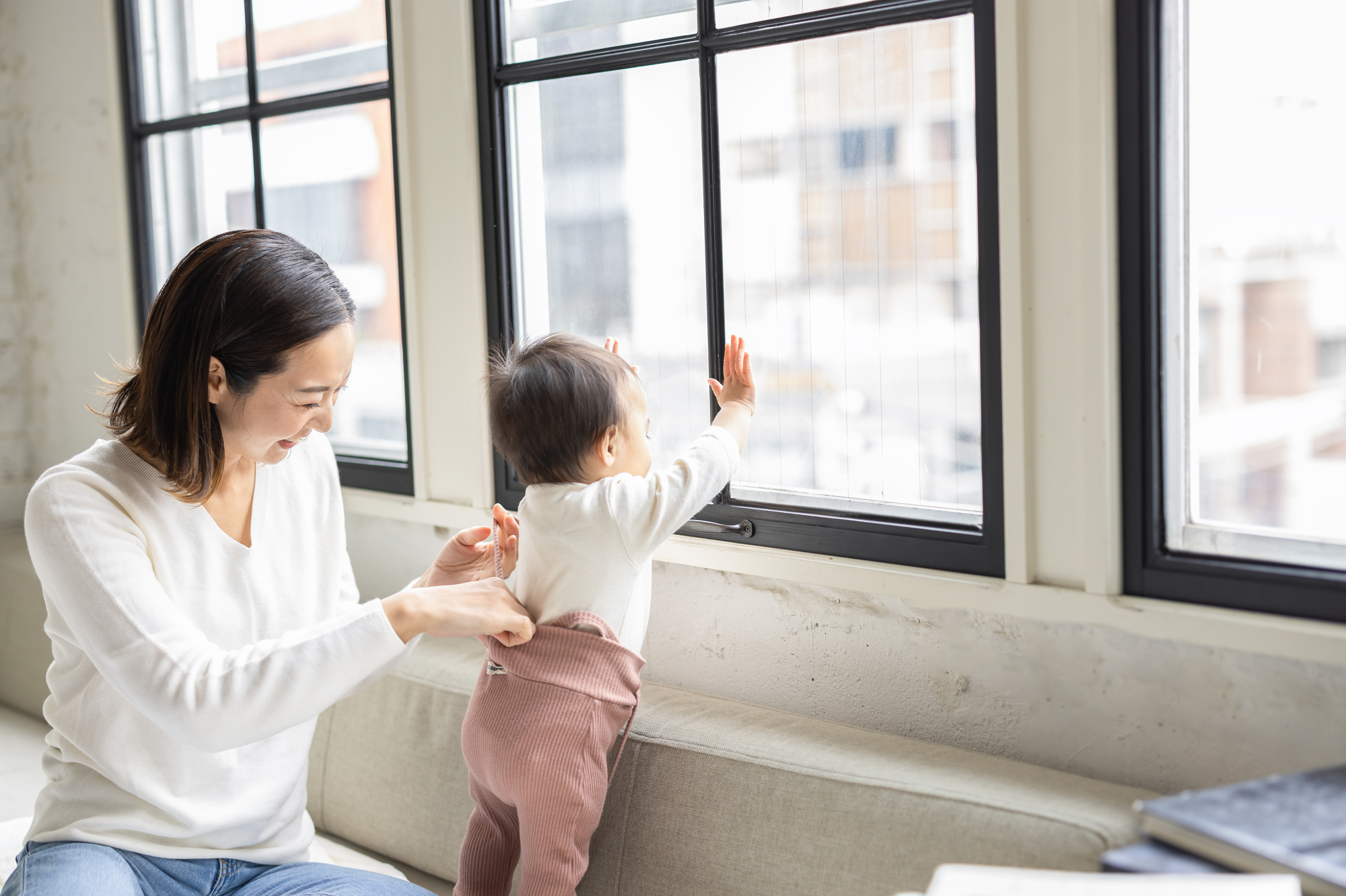 パンツタイプのおむつのはかせ方と注意点