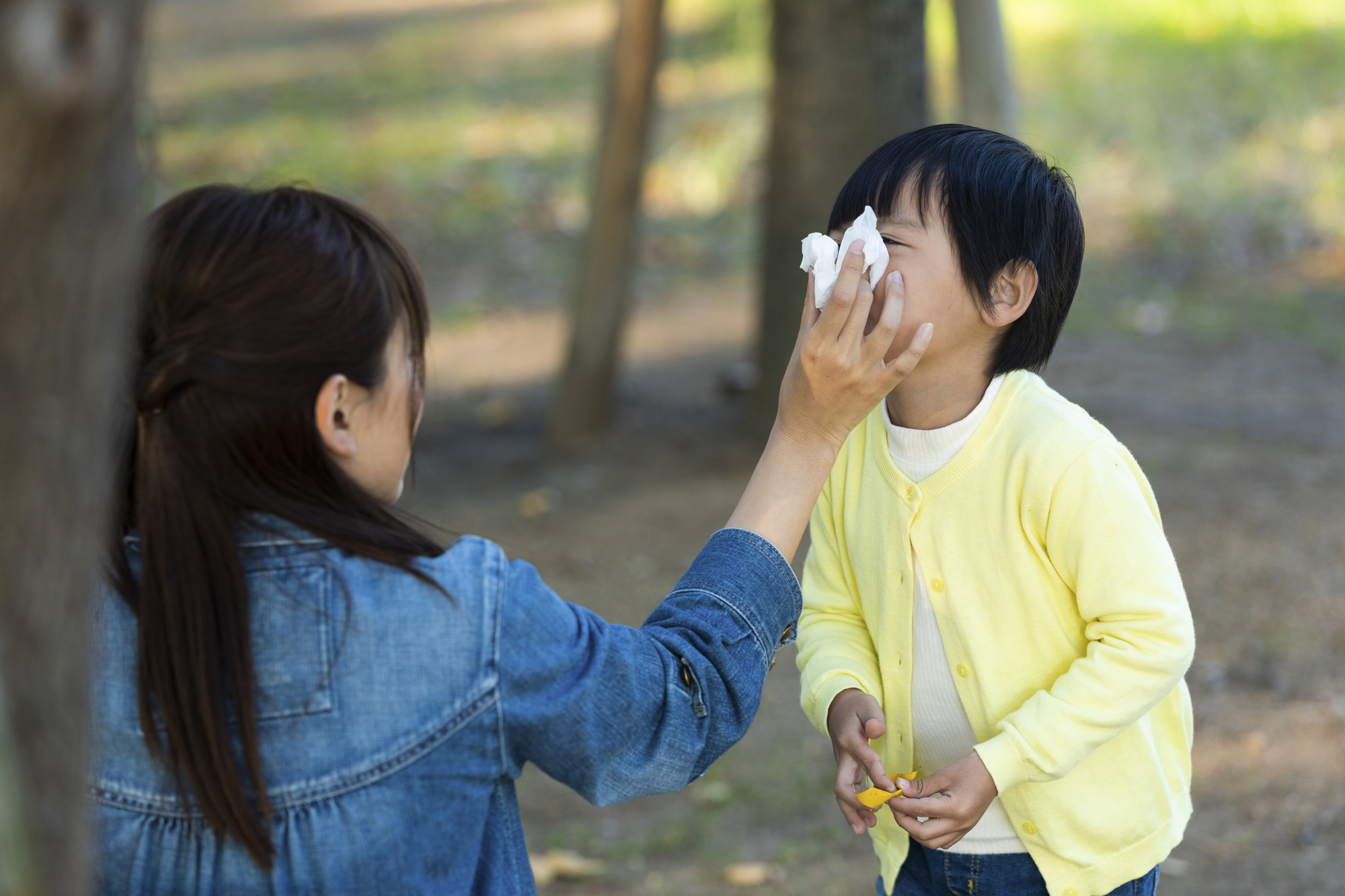 なぜ正しい鼻のかみ方が重要？子どもに教えたい「ハナイク